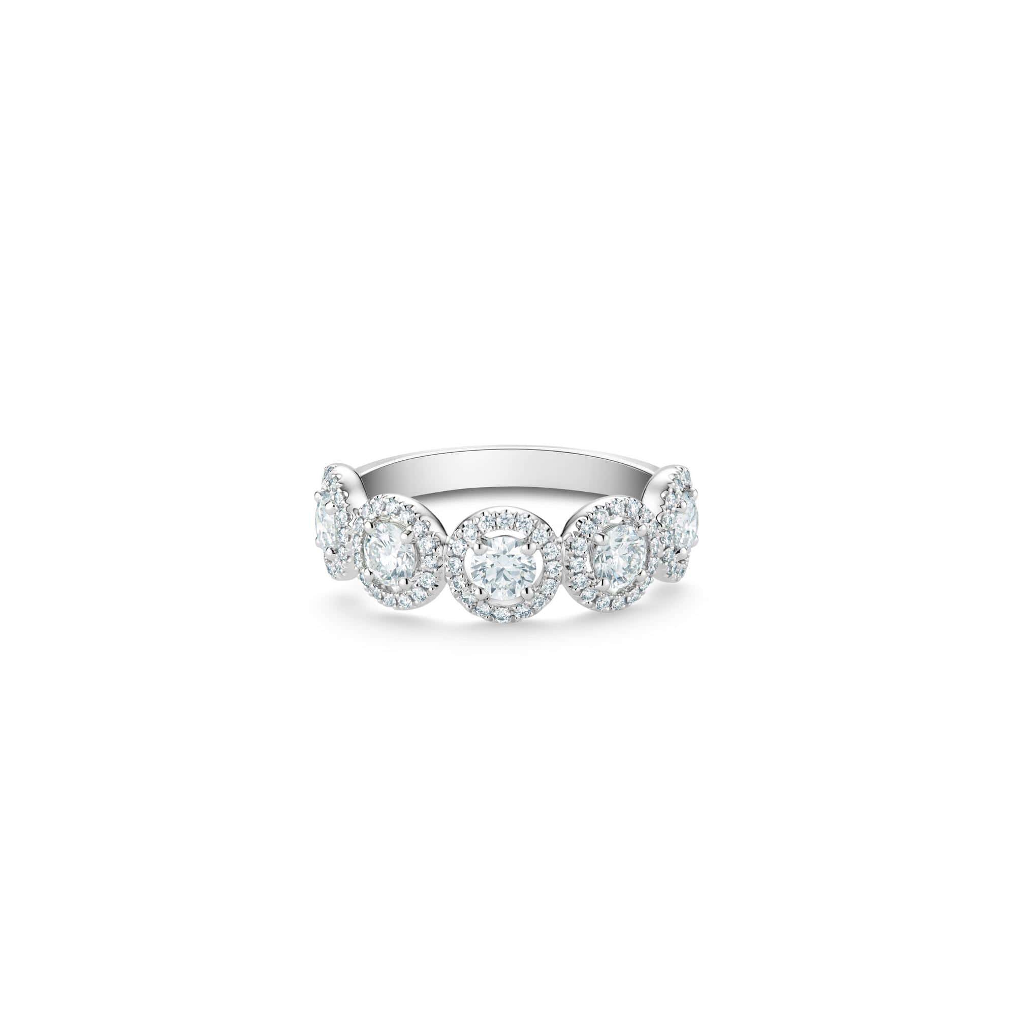 Aura round brilliant diamond ring in platinum